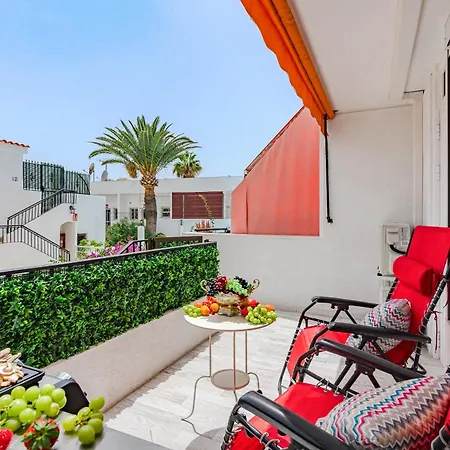Apartment 1 минута до пляжа, кондиционер, барбекю, Wi-fi Playa de las Americas (Tenerife)