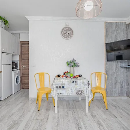 1 минута до пляжа, кондиционер, барбекю, Wi-fi Apartment Playa de las Americas (Tenerife)
